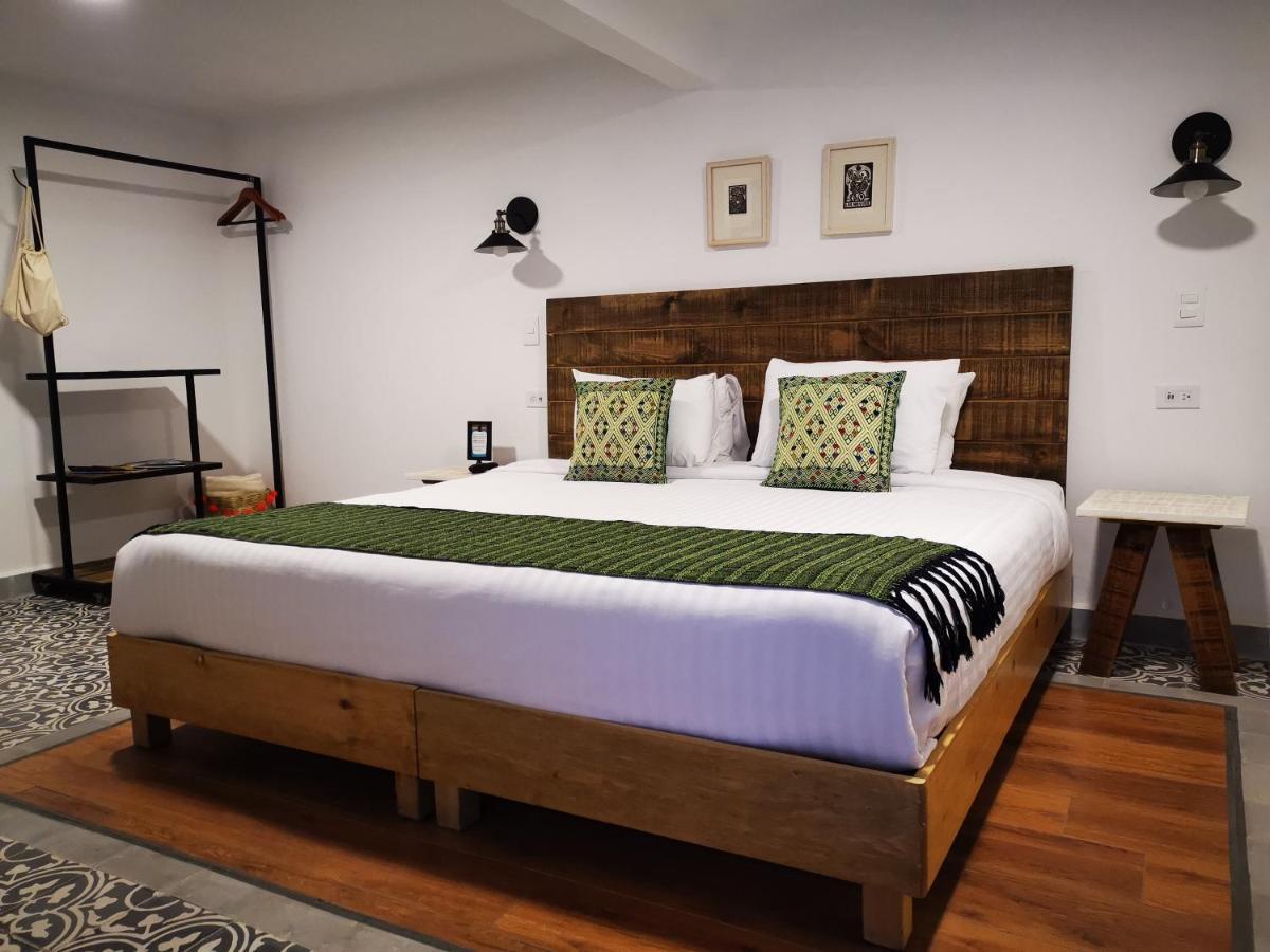 Santa Josefita B&B โชลูลา ภายนอก รูปภาพ